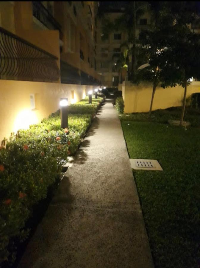 Aparthotel San Remo Oasis Srp Cebu Zewnętrze zdjęcie